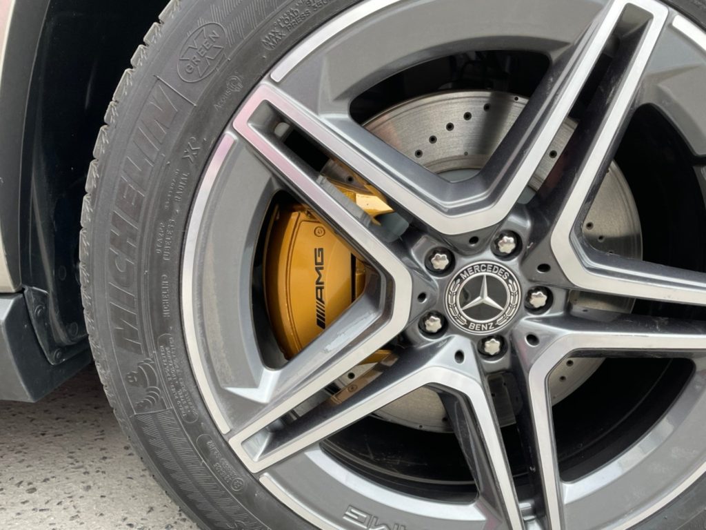 キャリパー塗装 Excraftエクスクラフト 大阪府河内長野市の輸入車が得意な板金塗装会社